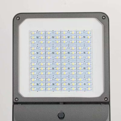 Lampu jalan LED luar daerah perumahan dengan efisiensi 130-190lm / w dan umur 50 tahun