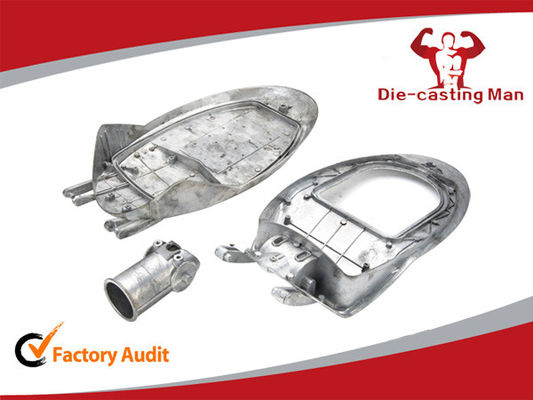 Efisiensi Tinggi Aluminium LED Perumahan Lampu Jalan Untuk Jalan 880 X 380 X 180mm